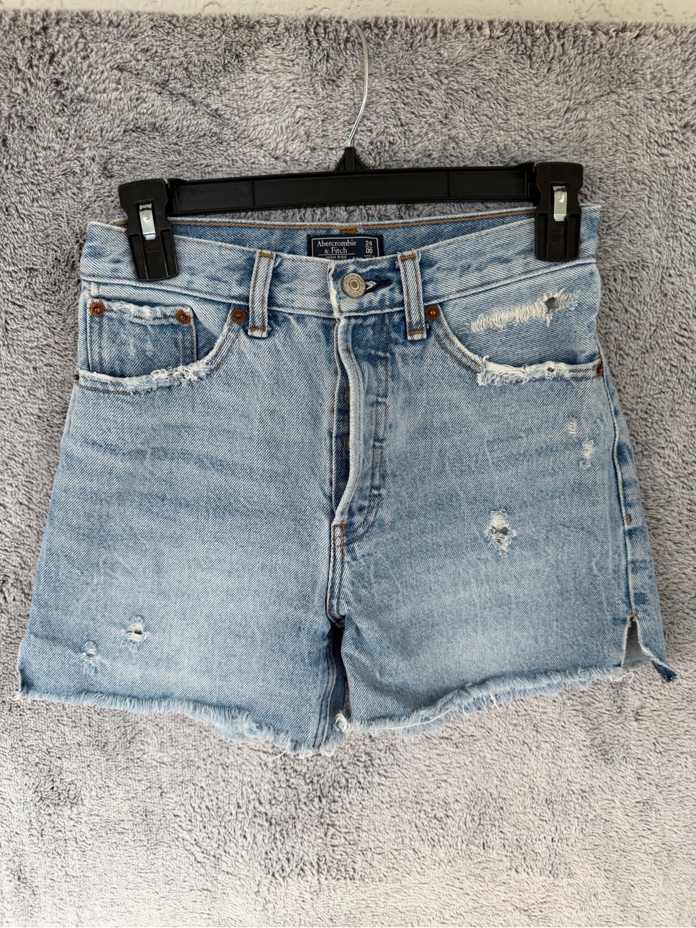 Abercrombie and Fitch denim high rise 4” shorts size 24/00